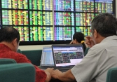 Chứng khoán hôm nay 18/5: VN-Index vượt ngưỡng 1.240 điểm