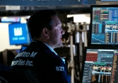 Chỉ số S&P 500 ghi nhận chuỗi giảm điểm dài nhất kể từ năm 2011