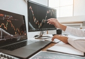 Chứng khoán hôm nay 25/5: VN-Index đảo chiều tăng 35 điểm