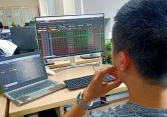 VN-Index vượt mức 1.290 điểm phiên 30/5