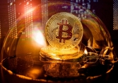 Bitcoin quay lại top 10 tài sản giá trị nhất thế giới