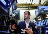 Chứng khoán thế giới kết thúc ảm đạm, Nhật Bản dẫn đầu mức tăng ở Châu Á