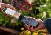 Các công ty ‘mua ngay, trả sau’ gặp khó khăn khi Apple 'lấn sân'