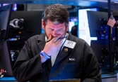Dow Jones giảm hơn 800 điểm, xuống mức thấp nhất trong hơn một năm 
