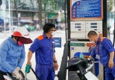 Giá xăng giảm hơn 3.000 đồng/lít