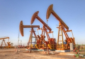 Giá xăng dầu hôm nay 16/7: Dầu Brent lấy lại mức 100 USD/thùng