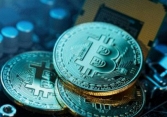Bitcoin tăng vọt sau hai tháng tồi tệ