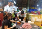 Gần 50% mẫu rau quả ở chợ đầu mối TP.HCM có dư lượng hóa chất