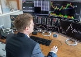 Chứng khoán chiều 28/7: VN-Index vững mốc trên 1.200 điểm
