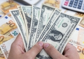 Giá USD hôm nay 4/8: Tiếp tục tăng