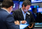 Hợp đồng tương lai chứng khoán Mỹ tăng nhẹ, Phố Wall chờ đợi nhiều báo cáo thu nhập hơn