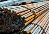 Giá quặng sắt xuống thấp nhất 3 tuần