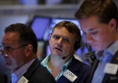 Dow Jones giảm hơn 1.000 điểm sau bài phát biểu 8 phút của chủ tịch Powell