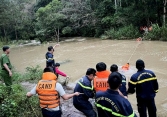 Đi dã ngoại, 10 thiếu niên bị kẹt trong rừng do nước lũ ở Lâm Đồng