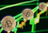 Bitcoin bật tăng sau hơn 1 tháng lình xình