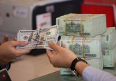 Giá USD hôm nay 16/9: Tiếp tục leo cao