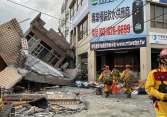 Nhà đổ sập, tàu trật bánh vì động đất ở Đài Loan, Nhật Bản phát cảnh báo sóng thần