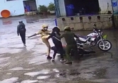 Vụ đánh người vi phạm giao thông ở Sóc Trăng, 4 cảnh sát bị đình chỉ công tác