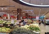 Giá rau xanh tăng cao do mưa kéo dài