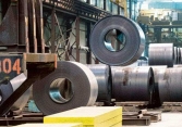 Giá sắt thép tiếp tục giảm trước áp lực kinh tế suy thoái
