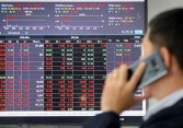 VN-Index mất điểm phiên thứ hai liên tiếp, thanh khoản trên HOSE vẫn 'loanh quanh' vùng đáy 2 năm