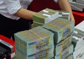 Lãi suất huy động tăng nóng, 'chạm trần' cho phép