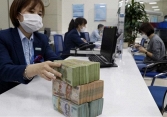 Cuộc đua huy động tiền gửi tiếp tục 'nóng', một số ngân hàng nâng lãi suất lên 2 con số