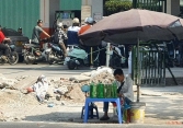 Bộ Công Thương không cấm người mua xăng bằng can, chai nhưng cấm người bán