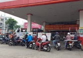 Giá xăng tăng mạnh trong lần tăng thứ 4 liên tiếp, hơn 1.100 đồng/lít