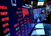 Cổ phiếu bất động sản bị bán tháo, VN-Index mất điểm phiên đầu tuần