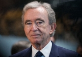 Bernard Arnault, người vừa 'soán ngôi' Elon Musk trở thành người giàu nhất thế giới là ai?