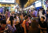 Bloomberg: Việt Nam tăng trưởng nhanh nhất châu Á năm 2022