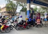 Giá xăng tăng hơn 600 đồng/lít, dầu diesel giảm mạnh gần 1.000 đồng/lít