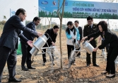 Vinamilk khởi động 'Hành trình Net Zero 2050' với sự kiện trồng cây tại Hà Nội