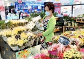 Nhiều siêu thị ở TP.HCM khuyến mãi nhân dịp 8/3