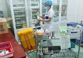 Chính phủ tháo gỡ nhiều nút thắt về trang thiết bị y tế