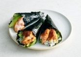 Món ngon mỗi ngày: Cá hồi cuộn rong biển