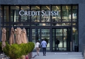 Nhân viên ngân hàng, truyền thông bị 'sốc' sau khi Credit Suisse bị bán cho UBS

