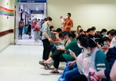 Thời tiết nồm ẩm, trẻ nhập viện do hen phế quản gia tăng