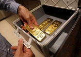 Giá vàng thế giới giảm sâu, dưới 2.000 USD/ounce