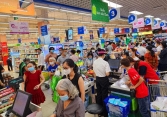 Siêu thị giảm giá mạnh mặt hàng thực phẩm tươi sống