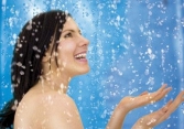 Tắm đúng cách vào mùa hè để tránh hại thân