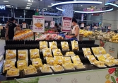 Trái cây vừa vào mùa thu hoạch đã rớt giá