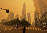 Khói từ những đám cháy rừng ở Canada phủ kín bầu trời New York