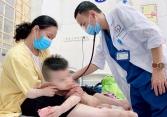 Bộ Y tế yêu cầu rà soát thiết bị, thuốc để tiếp nhận các ca tay chân miệng nặng