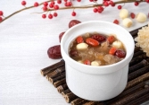 Tuyết yến - món ăn đầy bổ dưỡng được ví như 'tổ yến thực vật' nhưng cần lưu ý khi sử dụng với mẹ bầu