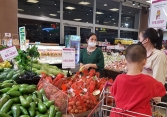 Nhiều loại trái cây về chợ, siêu thị TP.HCM giá rẻ bất ngờ