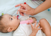 Có nên bổ sung kẽm cho trẻ sơ sinh?