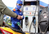 Giá xăng trong nước tăng gần 1.200 đồng/lít