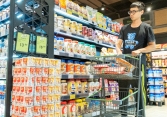 Vinamilk: Doanh thu xuất khẩu tăng trưởng 5%, thị phần nội địa được củng cố